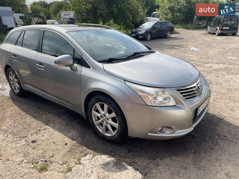 2008 toyota avensis