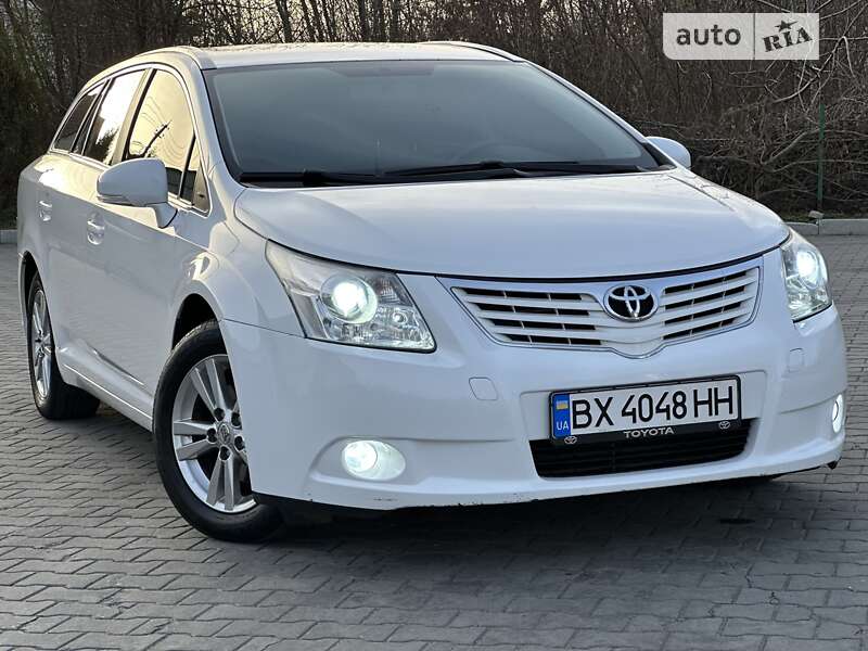 2011 toyota avensis