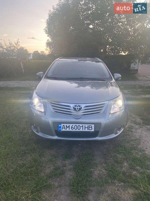 2011 toyota avensis