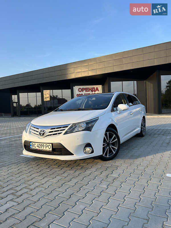 2013 toyota avensis