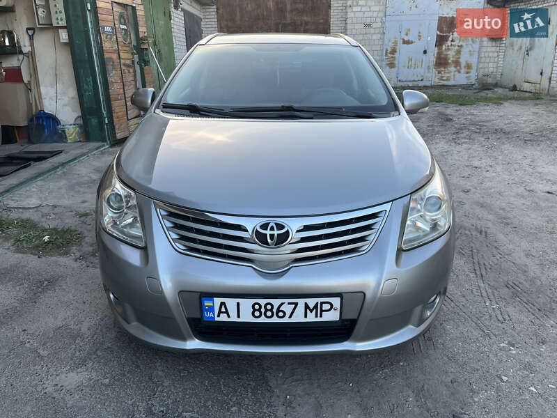 2011 toyota avensis