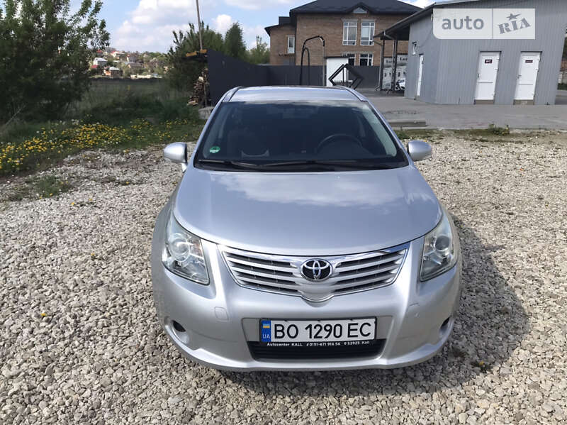 2009 toyota avensis