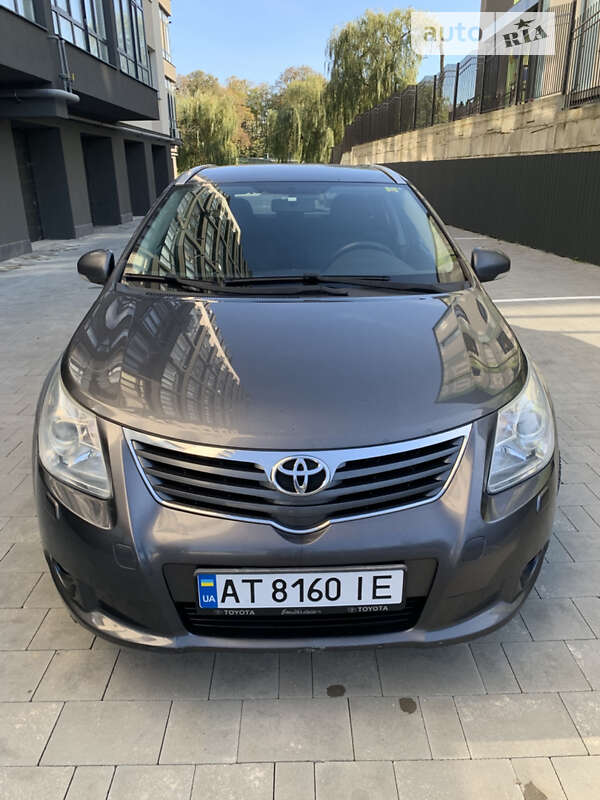 2009 toyota avensis