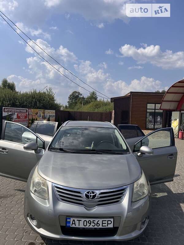 2009 toyota avensis