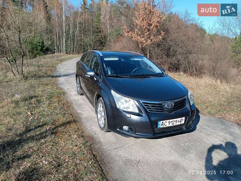 2011 toyota avensis