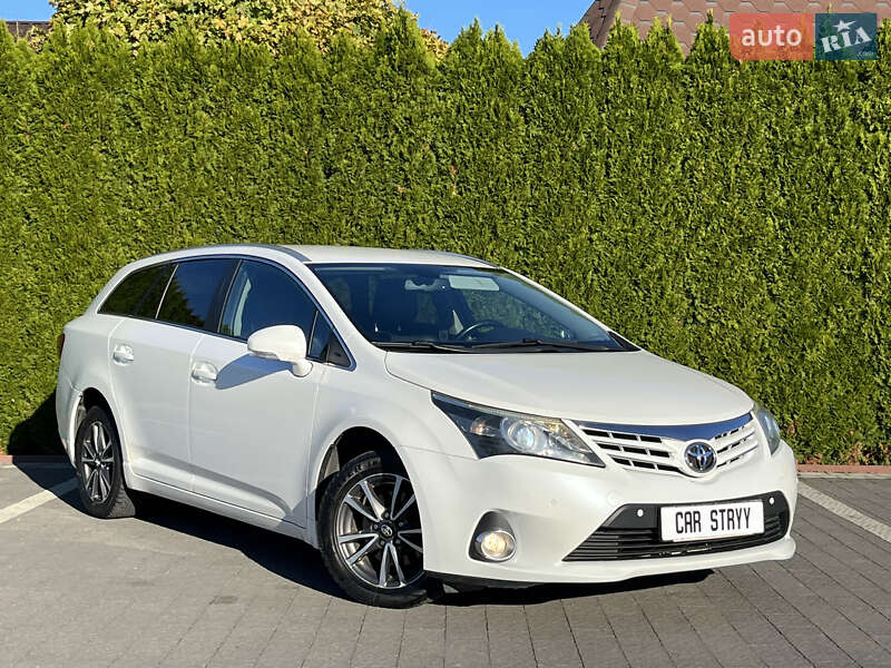 2013 toyota avensis