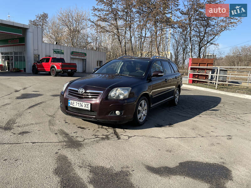 2006 toyota avensis