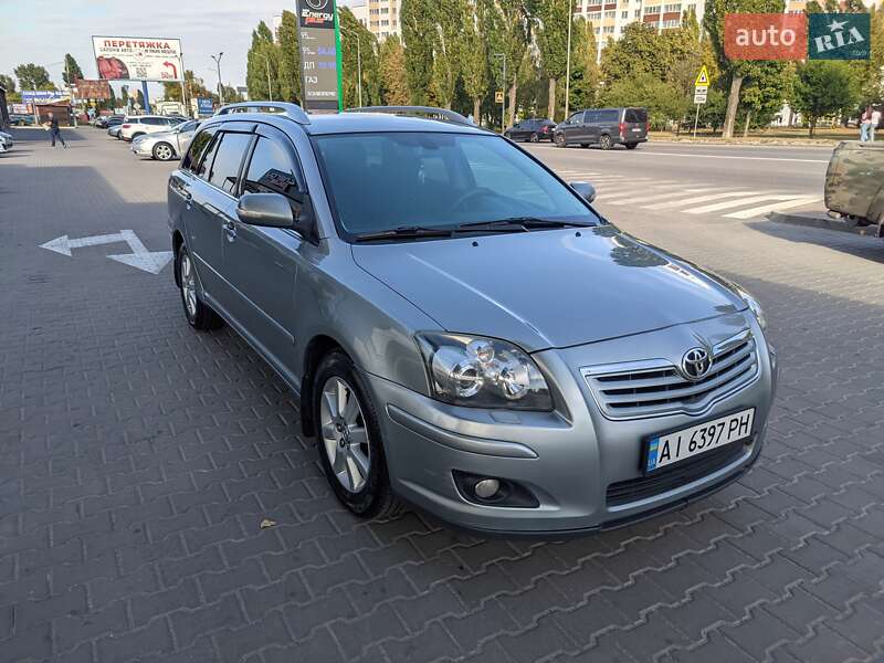 2008 toyota avensis