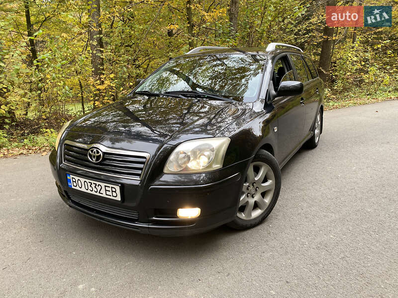 2004 toyota avensis