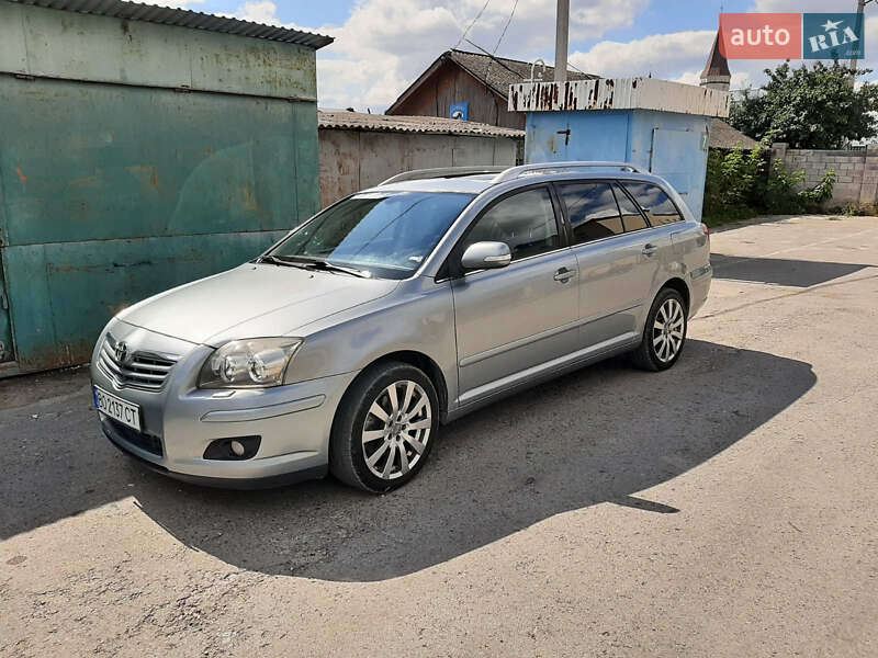 2008 toyota avensis