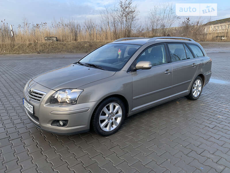 2006 toyota avensis