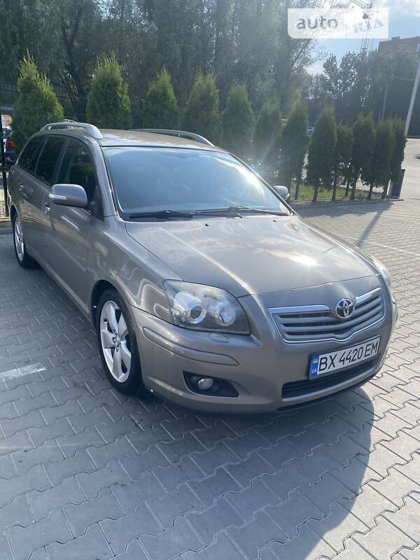 2006 toyota avensis
