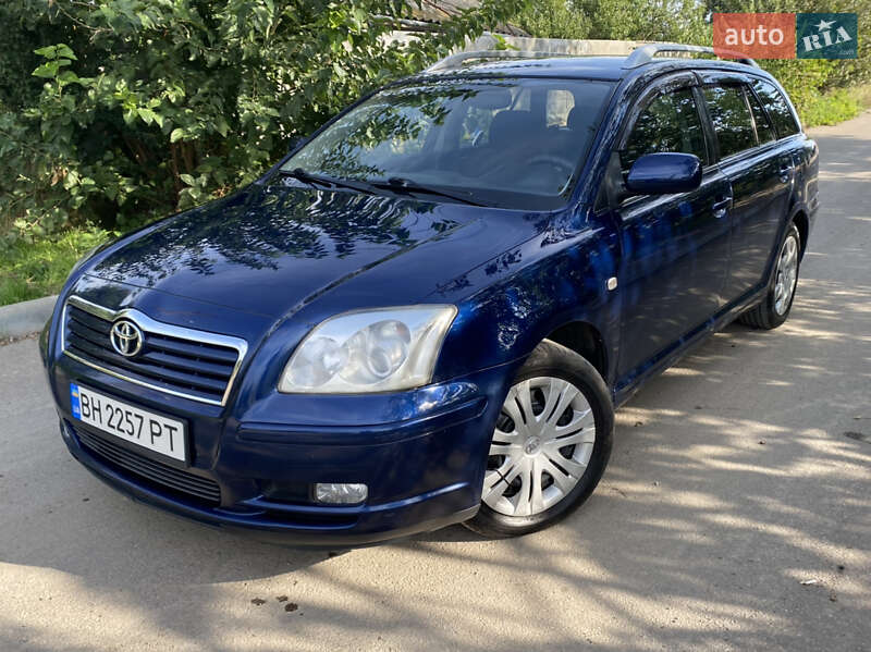 2003 toyota avensis