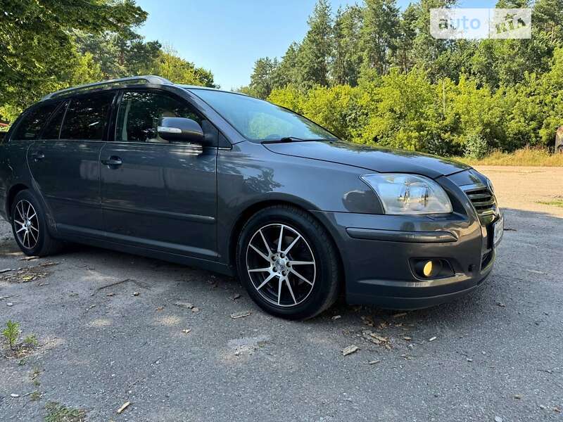 2006 toyota avensis