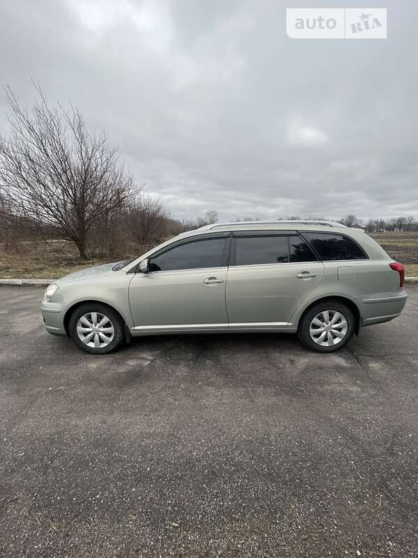 2006 toyota avensis