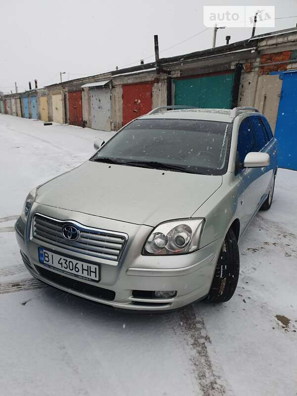 2003 toyota avensis