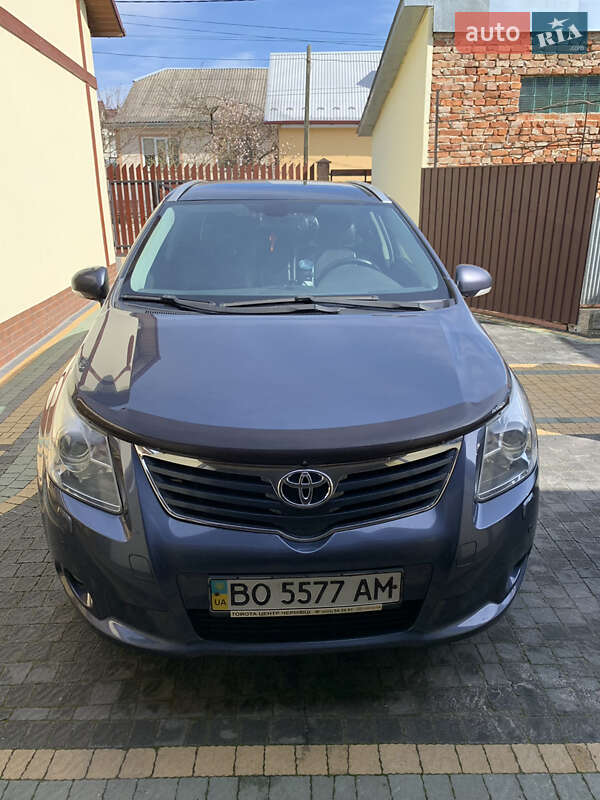 2008 toyota avensis