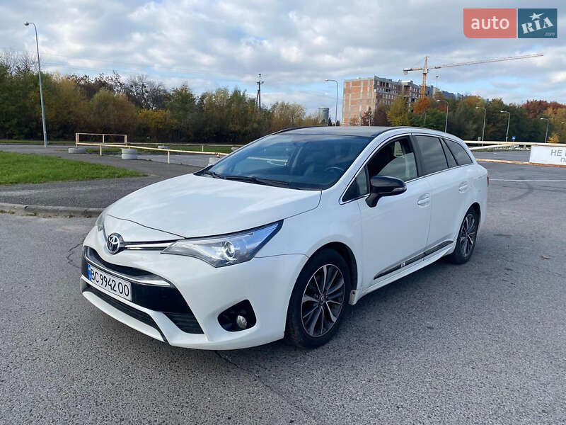 2015 toyota avensis