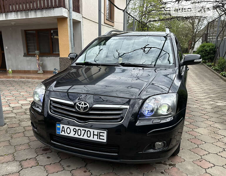 2008 toyota avensis