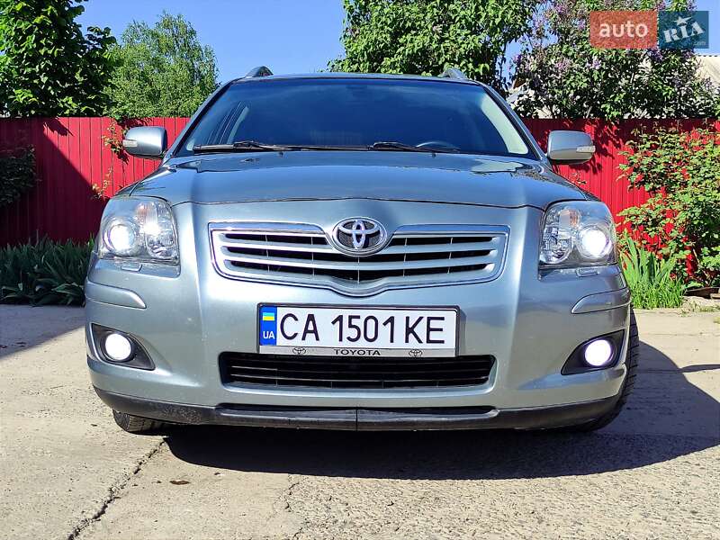 2007 toyota avensis