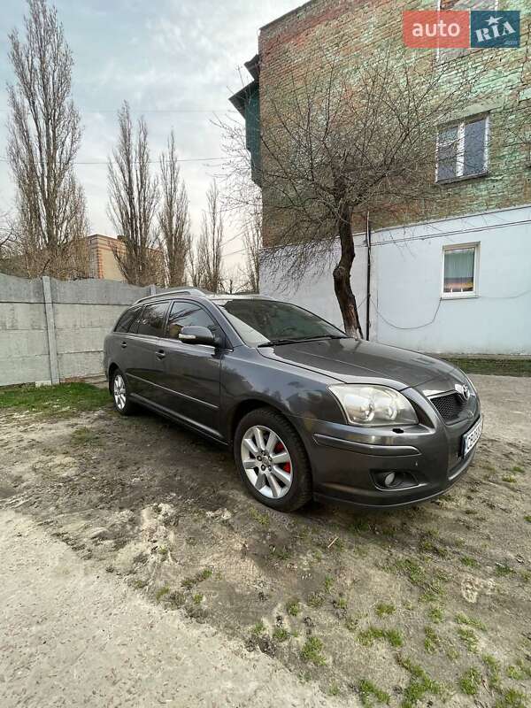 2007 toyota avensis