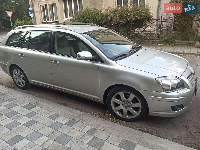 2007 toyota avensis