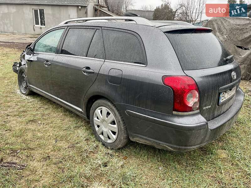 2008 toyota avensis