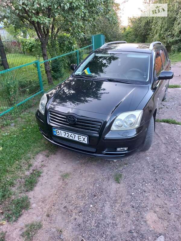 2004 toyota avensis