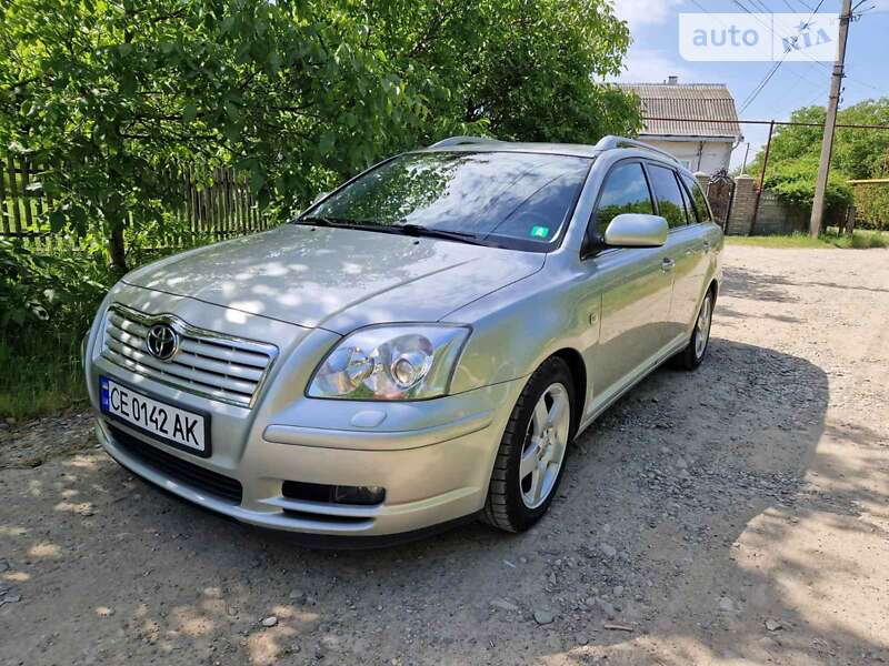 2005 toyota avensis