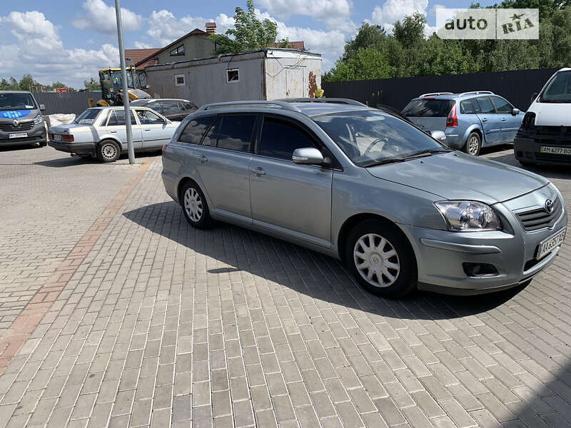 2006 toyota avensis