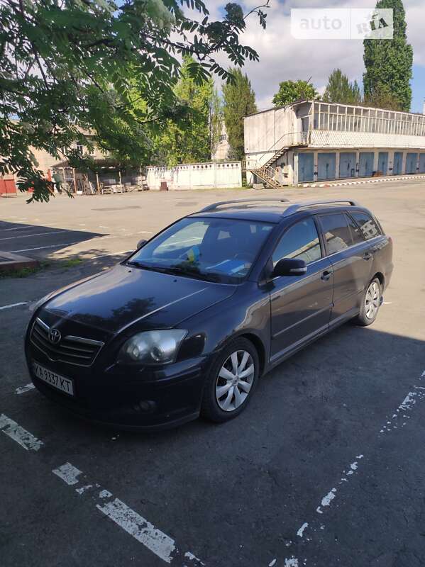 2008 toyota avensis