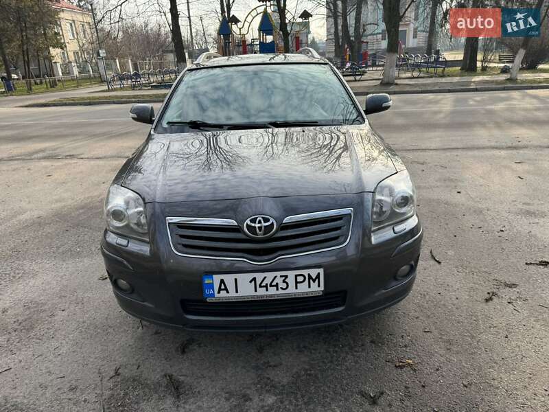 2008 toyota avensis