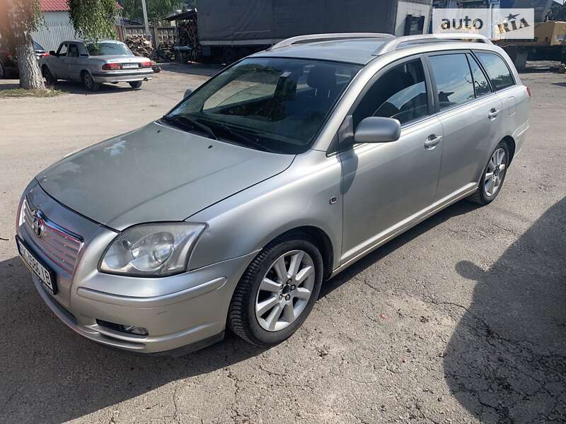 2003 toyota avensis