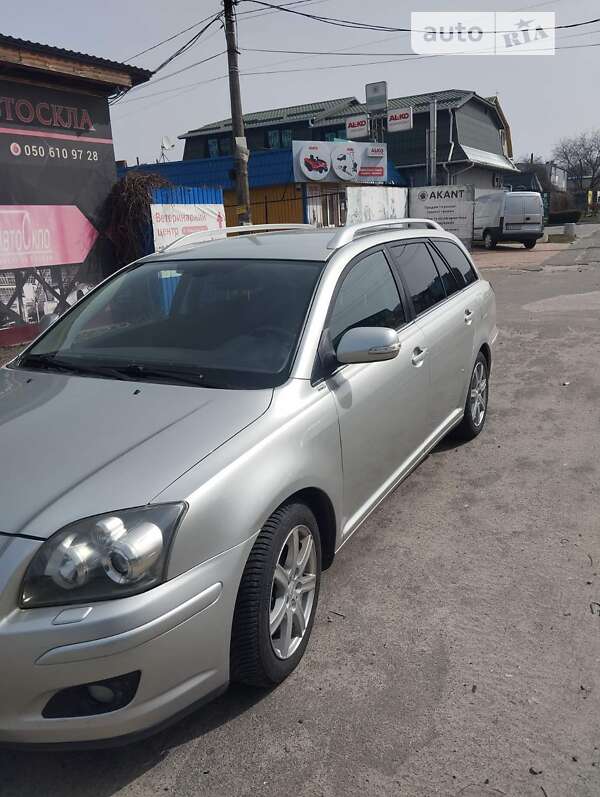 2007 toyota avensis