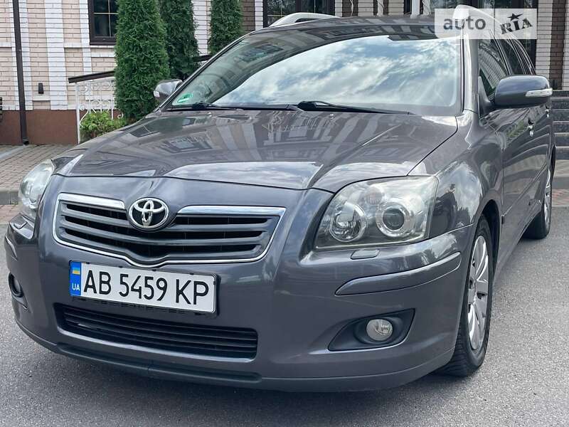 2008 toyota avensis