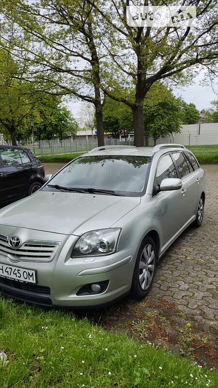 2006 toyota avensis