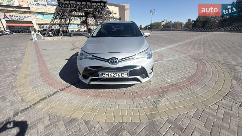2015 toyota avensis