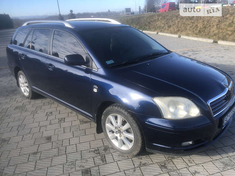 2004 toyota avensis