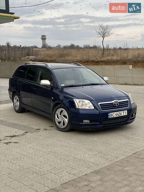 2003 toyota avensis