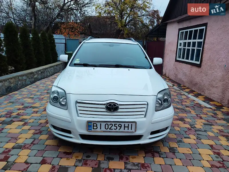 2004 toyota avensis
