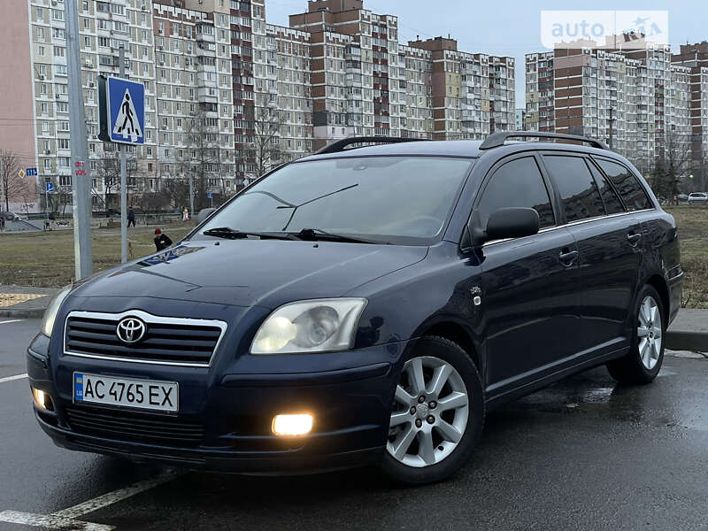 2003 toyota avensis