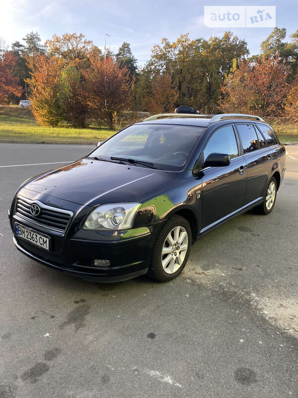2004 toyota avensis