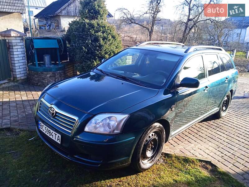 2003 toyota avensis