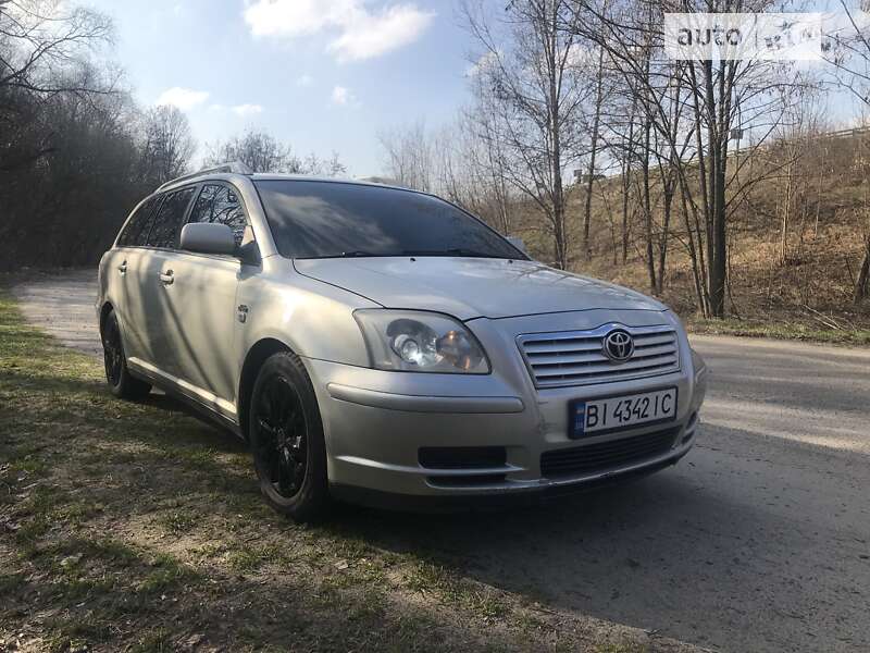2003 toyota avensis