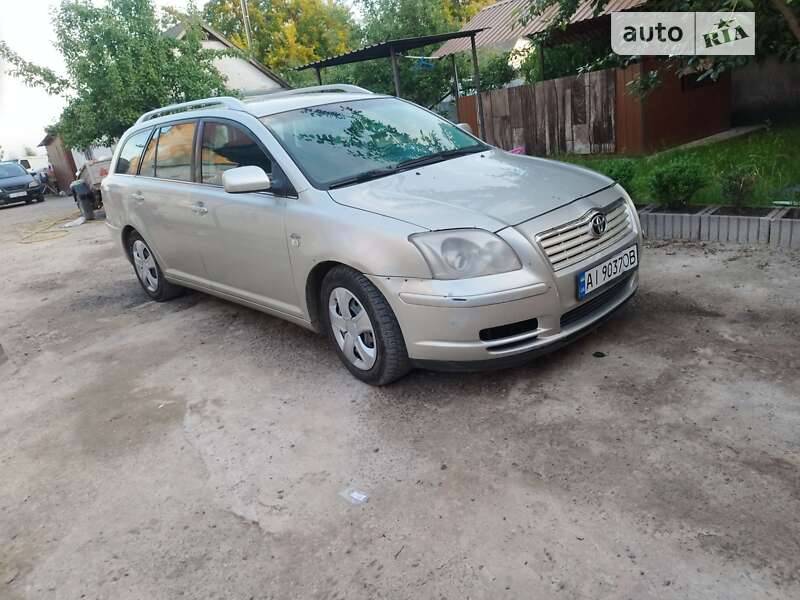 2003 toyota avensis