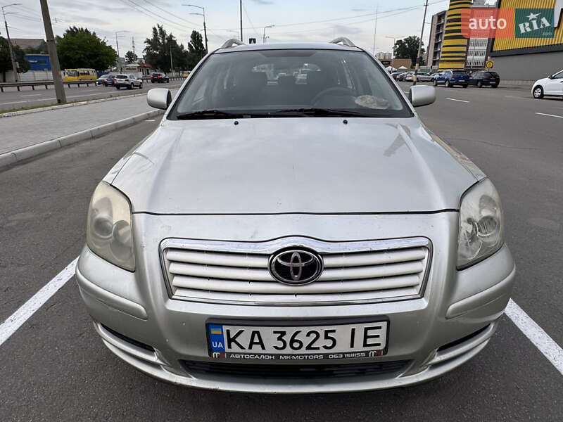 2003 toyota avensis