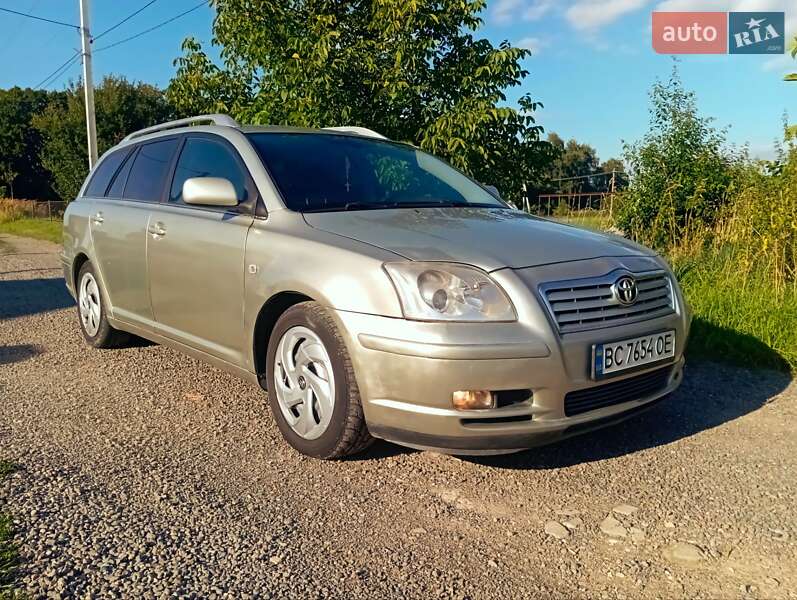 2003 toyota avensis
