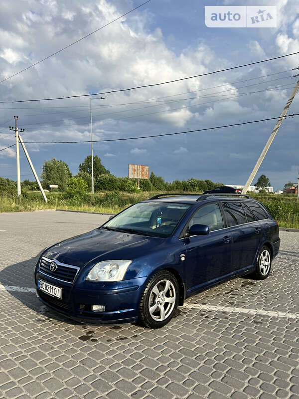 2003 toyota avensis