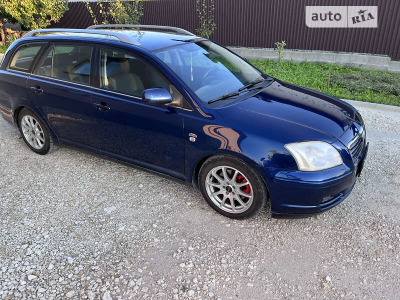 2003 toyota avensis