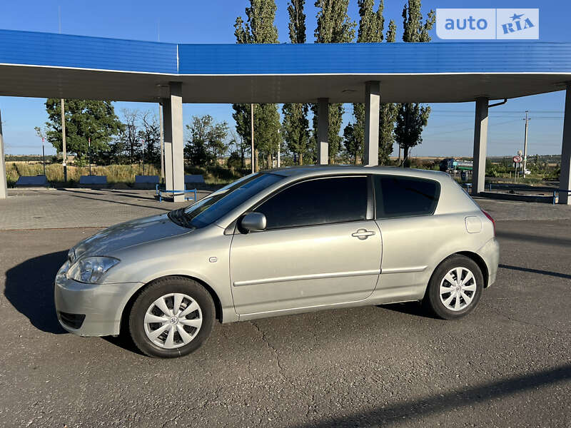 2005 toyota corolla